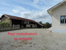 Dpt Ain (01), à vendre MONTAGNAT, propriété à rénover avec maison de 84 m² et dépendance de 170 m² - Terrain de 2 300 m²