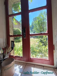 Fermette 10 pièces - grande grange - Rare à SAINT VICTOR MONTVIANEIX (63550) en Auvergne-Rhône Alpes
