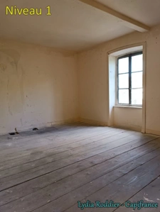 Rare 10-room mansion with land in Thiers (63300)