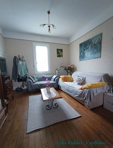 Maison 68 m2 – 1 chambre – terrain 600 m2– garage – dépendances à PUY GUILLAUME (63)