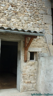 Grange + dépendances sur les hauteurs de Thiers-63300