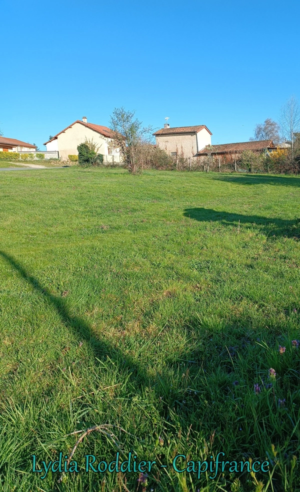 Terrain à vendre - RARE sur PUY GUILLAUME (63290)