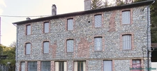 Ensemble immobilier à 5 minutes de l'autoroute A89-LA MONNERIE-LE MONTEL (63650)