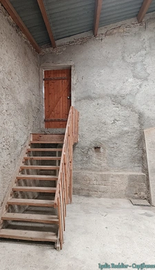 Grange + dépendances sur les hauteurs de Thiers-63300