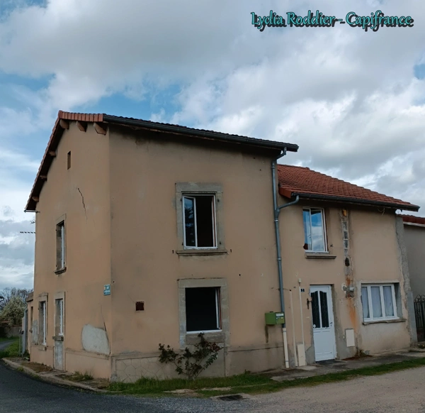 Maison 143 m2 – 4 chambres – terrain 370 m2– terrasse -PUY GUILLAUME (63290)