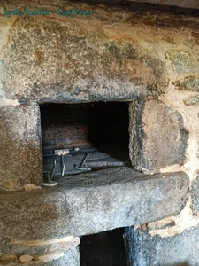Fermette 10 pièces - grande grange - Rare à SAINT VICTOR MONTVIANEIX (63550) en Auvergne-Rhône Alpes