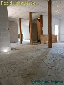 Rare 10-room mansion with land in Thiers (63300)
