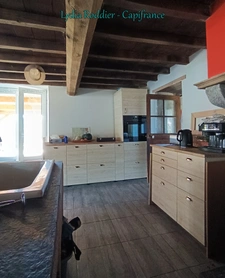 Maison 177 m2 - 6 pièces - 3 Chambres avec vue exceptionnelle à Saint Victor Montvianeix (63550)