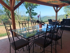 Maison 177 m2 - 6 pièces - 3 Chambres avec vue exceptionnelle à Saint Victor Montvianeix (63550)