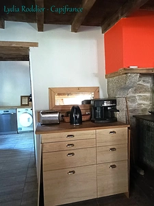 Maison 177 m2 - 6 pièces - 3 Chambres avec vue exceptionnelle à Saint Victor Montvianeix (63550)