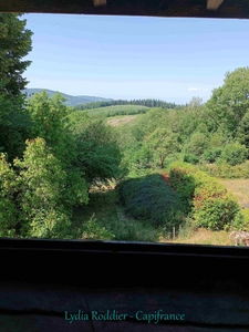 Fermette 10 pièces - grande grange - Rare à SAINT VICTOR MONTVIANEIX (63550) en Auvergne-Rhône Alpes