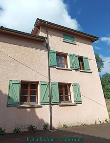 Maison 5 pièces 90 m2 + véranda entre Thiers et St Rémy sur Durolle 63300