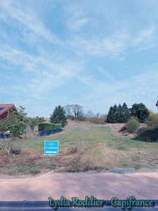 Terrain viabilisé de 2710 m2 RARE sur la commune de LIMONS (63290) 