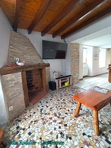 Maison 143 m2- DPE C - 4 chambres – terrain 370 m2 clôturé – PUY GUILLAUME (63290)