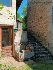 Fermette 10 pièces - grande grange - Rare à SAINT VICTOR MONTVIANEIX (63550) en Auvergne-Rhône Alpes