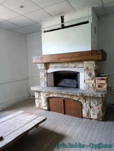 Rare 10-room mansion with land in Thiers (63300)