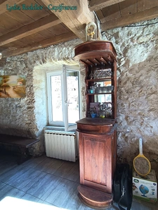 Maison 177 m2 - 6 pièces - 3 Chambres avec vue exceptionnelle à Saint Victor Montvianeix (63550)