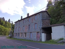 Bâtiment avec 4 appartements - secteur Thiers - proche sortieA89 – La Monnerie (63650)