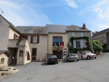 Vaste maison de village - TREBAS LES BAINS