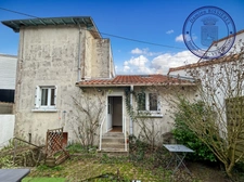🏡 Vue Église Saint-Martin : Maison de ville avec jardin et accord pour surélévation - Rénovation "Zéro carbone"