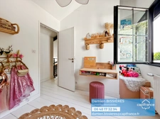 Architect-designed house with exceptional volumes, close to the village of Vertou - 4 bedrooms - Swimming pool - Exclusive 