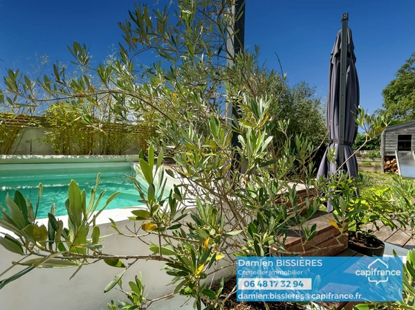 Maison d'architecte aux volumes exceptionnels, proche du bourg de Vertou - 4 chambres - Piscine - Exclusivité 