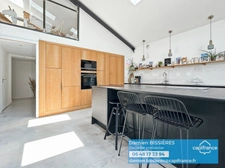 Architect-designed house with exceptional volumes, close to the village of Vertou - 4 bedrooms - Swimming pool - Exclusive 