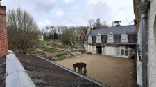 Château à 10 min de Tours de 500m2 sur un magnifique parc de 5ha.