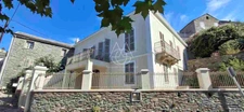 Maison d'Américain au Cap Corse inclut un petit gîte entièrement autonome et indépendant.