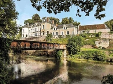 Property for sale 25 rooms near BLOIS (41)