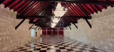 Château/vignoble d’appelation “Saumur” rénové. Idéal pour mariages et évènementiel.