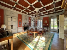 19th century castle for sale in Vienne, 2 hours from Paris.