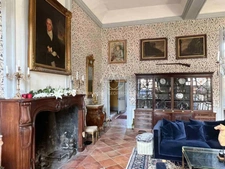 Superb 13th century castle 1 hour 45 minutes from Montparnasse and 2 hours from Paris by car.