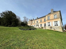 19th century castle for sale in Vienne, 2 hours from Paris.