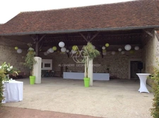 Ferme du 17eme sur 4,2ha à Sainte Maure de Touraine: Mariage/Evènementiel: Opportunité d'investissement unique!