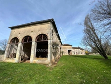 19th century castle for sale in Vienne, 2 hours from Paris.