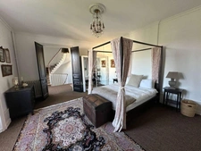 Maison à vendre 11 pièces  a 305 min de Limoges. Venez avec votre brosse à dents...