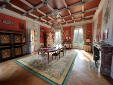 19th century castle for sale in Vienne, 2 hours from Paris.