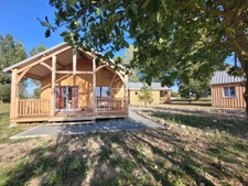 Ferme du 17eme sur 4,2ha à Sainte Maure de Touraine: Mariage/Evènementiel: Opportunité d'investissement unique!