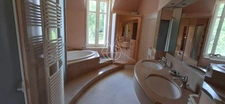 19th century castle with a 75 ha park, located in the immediate vicinity of Poitiers.