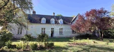 Superbe Maison en piere de taille du XVIII ème en parfait état au sud de Tours. A 8 min des halles de Tours et 2 min d’une sortie d’Auturoute