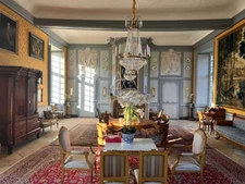 Superb 13th century castle 1 hour 45 minutes from Montparnasse and 2 hours from Paris by car.