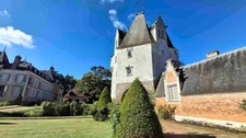 A magnificent collection of castles dating from the 15th, 17th and 18th centuries, located 1 hour and 20 minutes from Paris, in the heart of the Perche region. 