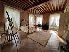 19th century castle for sale in Vienne, 2 hours from Paris.