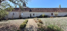 Exceptionnel château XV-XVI et XIXe avec son hameau et ses 108 hectares avec possibilité d’acheter 200ha attenants supplémentaires.