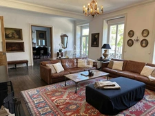 Maison à vendre 11 pièces  a 305 min de Limoges. Venez avec votre brosse à dents...