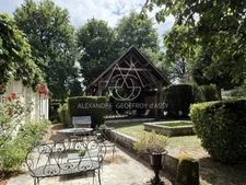 Superbe Maison en piere de taille du XVIII ème en parfait état au sud de Tours. A 8 min des halles de Tours et 2 min d’une sortie d’Auturoute