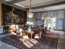 Superb 13th century castle 1 hour 45 minutes from Montparnasse and 2 hours from Paris by car.