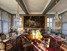 Superb 13th century castle 1 hour 45 minutes from Montparnasse and 2 hours from Paris by car.