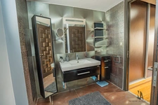 Villa contemporaine – 10 pièces – env. 300 m² – piscine – spa